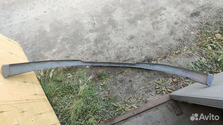 Накладка на передний бампер