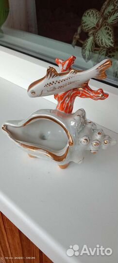 Фарфоровая статуэтка 