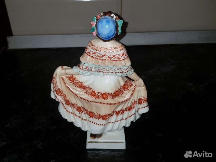 Статуэтка фарфоровая Китаянка девушка 50-60-е