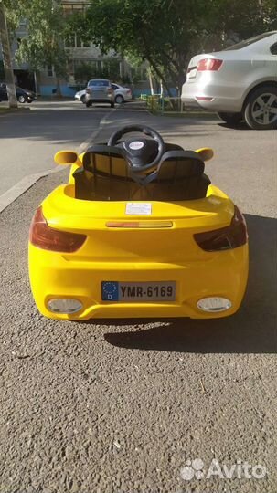 Детский электромобиль