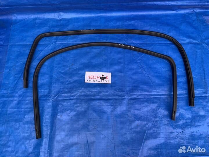 Уплотнительная резинка проема двери Dodge Caliber