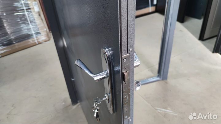 Дверь входная металлическая бу 10 штук