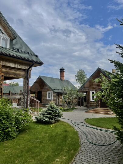 Дом 210 м² на участке 9 сот.