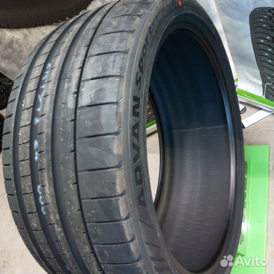 Yokohama Advan Sport V107E 275/45 R21 Y