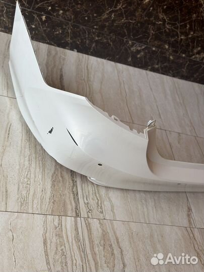 Задний бампер на Toyota Camry V75 оригинал