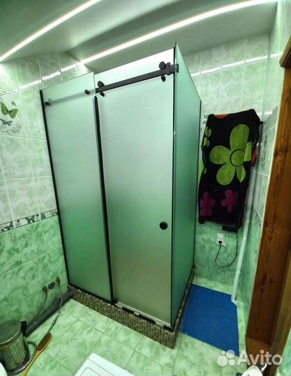 Кабина из стекла душевая