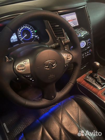 Infiniti QX70 3.0 AT, 2015, 248 000 км