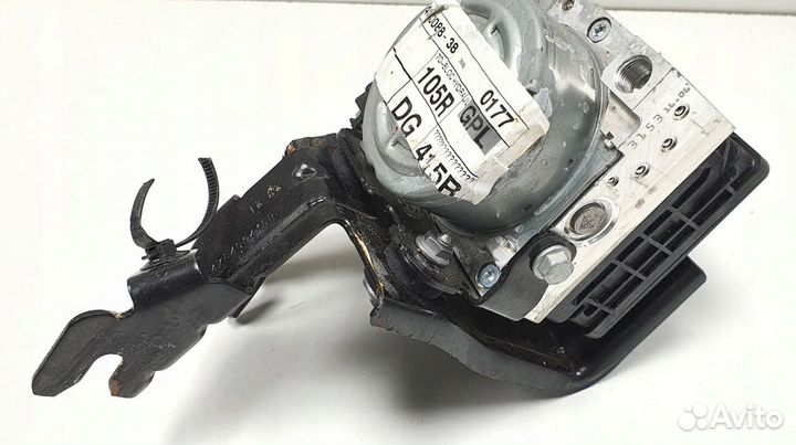 Блок абс 476604105R Dacia Sandero - года