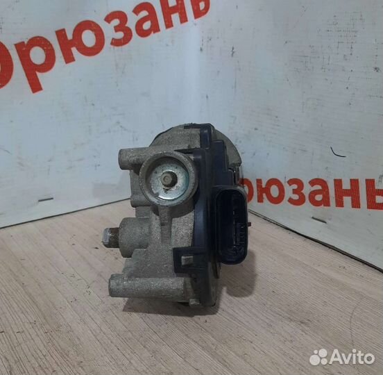 Мотор передних дворников Ford Maverick