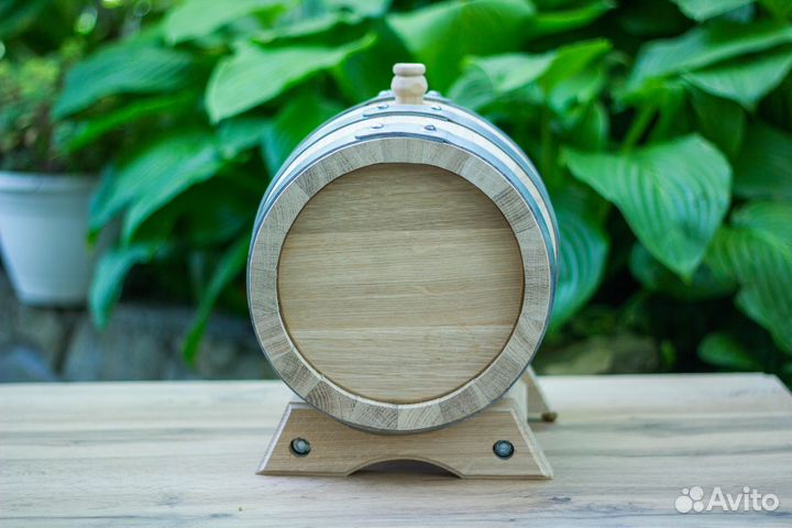 Дубовая бочка 10л с краном