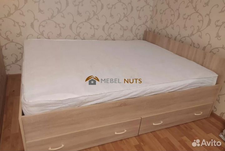 Кровать