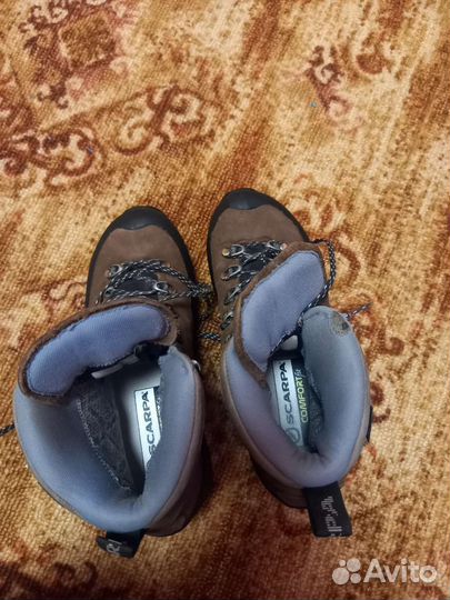 Горные ботинки