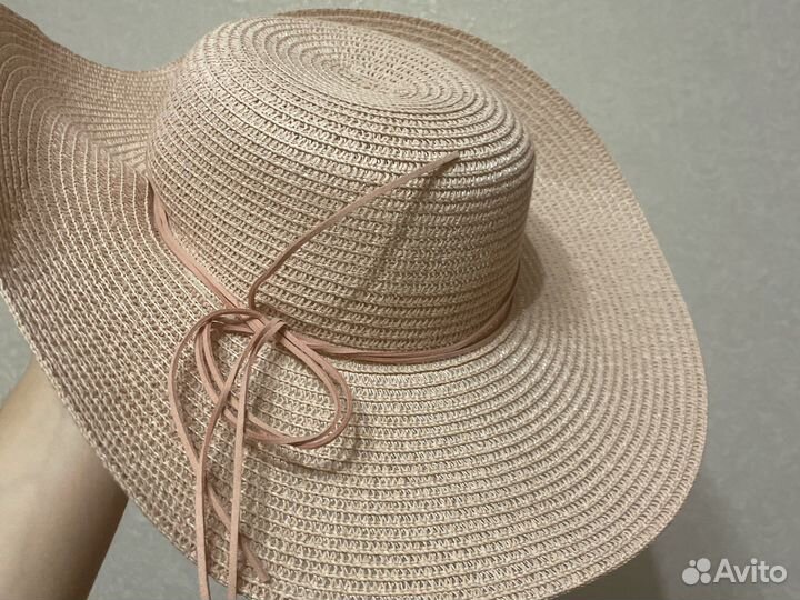 Шляпа пляжная