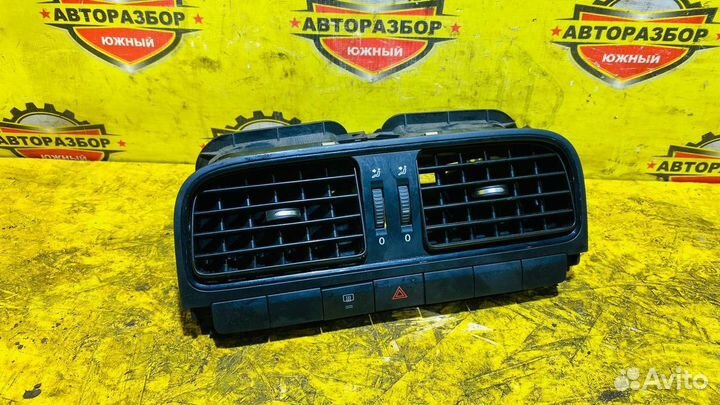 Дефлектор центральный Volkswagen Polo V