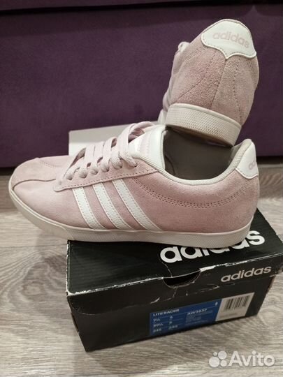 Женские кроссовки adidas