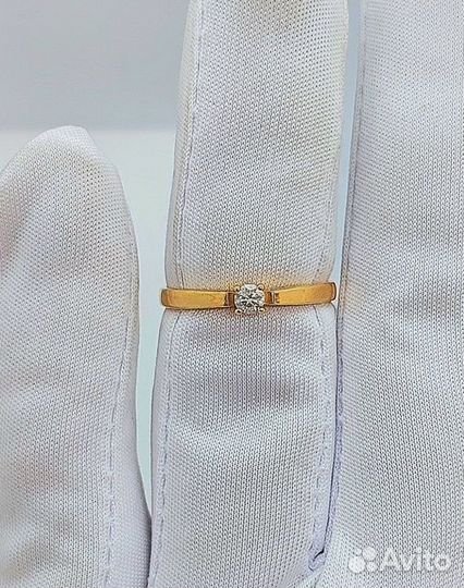 Золотое кольцо с камнем 16,5р