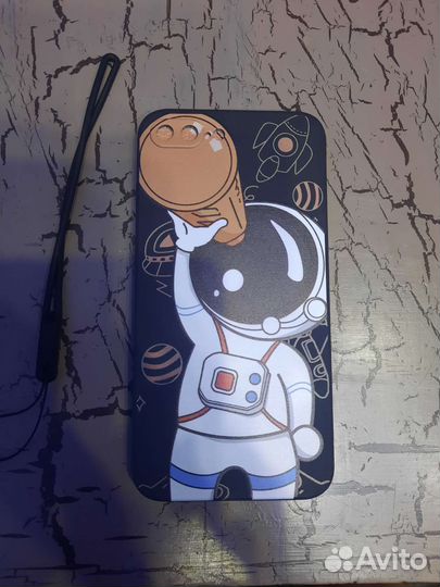 Чехол на iPhone