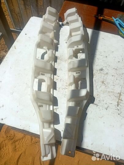 Кронштейн потолка передний Toyota Corolla 150