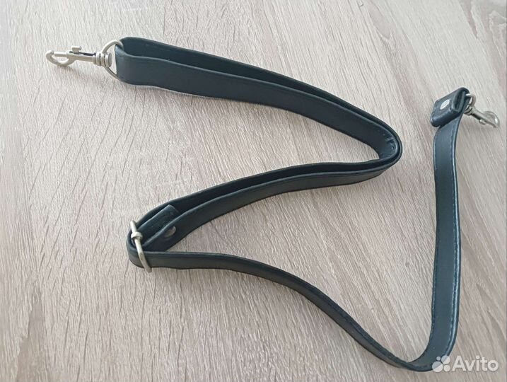 Ремешки для сумки с карабином разного цвета