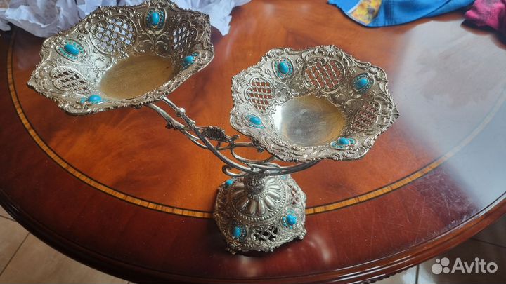 Ваза для конфет на ножке