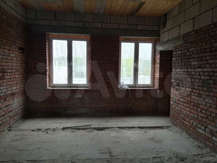 Коттедж 300 м² на участке 15 сот.