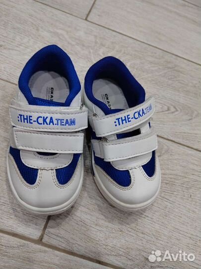 Кроссовки детские