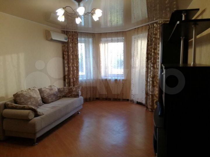 3-к. квартира, 100 м², 3/10 эт.