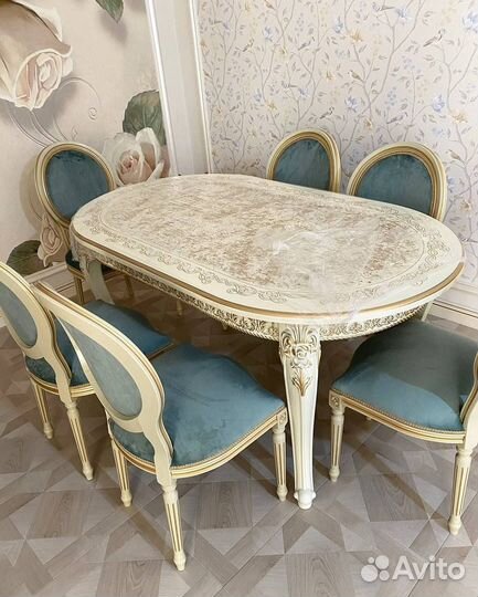 Комплект стол и стулья