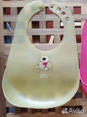 Нагрудник (слюнявчик)