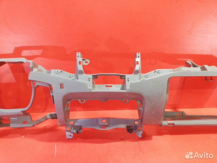 Торпедо Toyota Hilux Pick Up KUN25 2KD-FTV