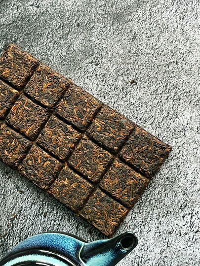 Чай пpoгонит уcтaлость, Белый Лотос Шу Пуэр