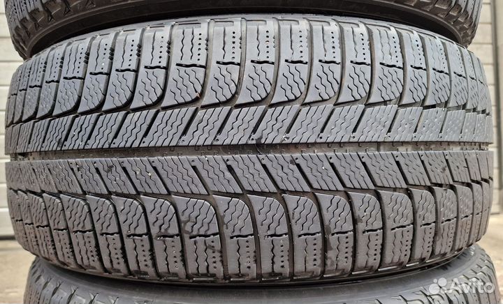 Michelin X-Ice XI3 215/55 R16 97H