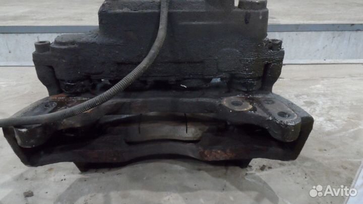 Суппорт с корпуса заднего моста б/у (1) renault 20