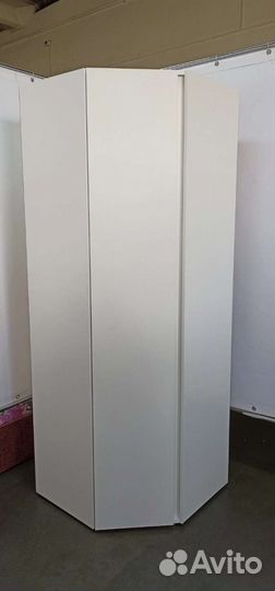 Шкаф угловой