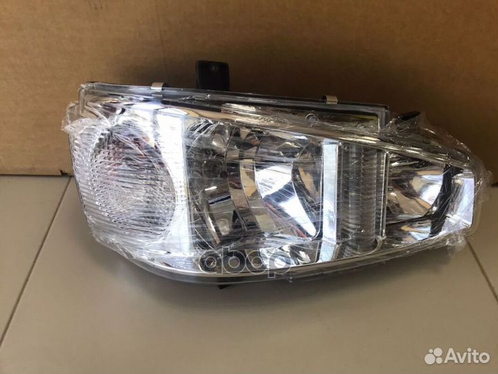 Фара FAW J6P правая с 2018 года, FAW 3711020-59A/C