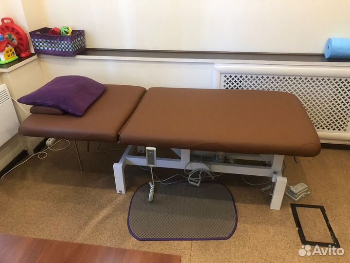 Массажный стол с электроприводом / кушетка