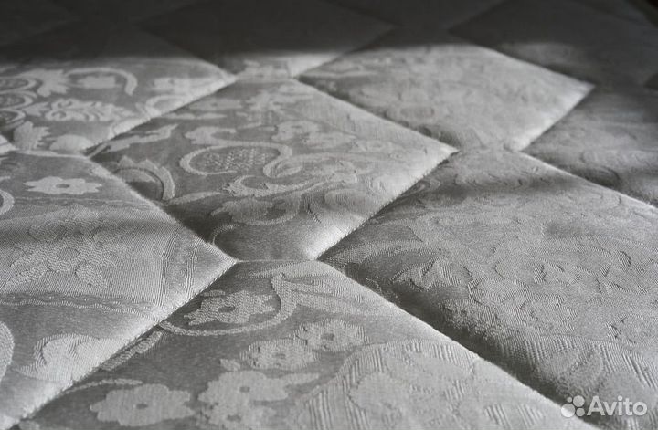 Матрас 140х200 бу