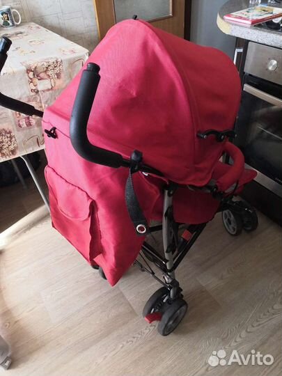 Прогулочная коляска трость