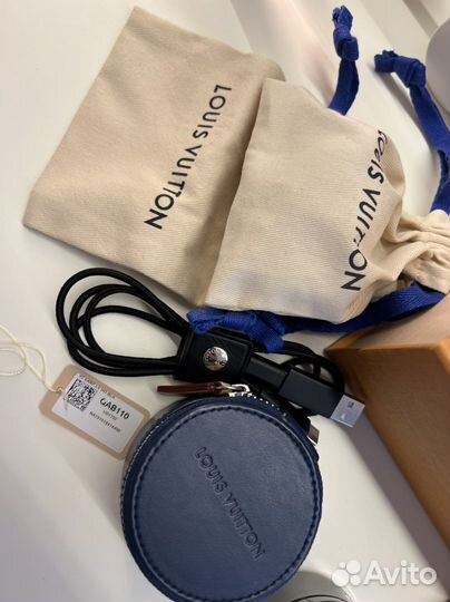 Наушники Louis Vuitton