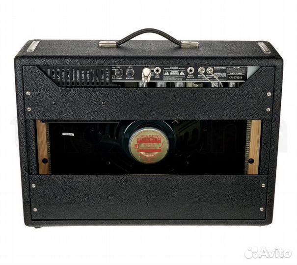 Комбоусилитель Fender 64 Custom Deluxe Reverb