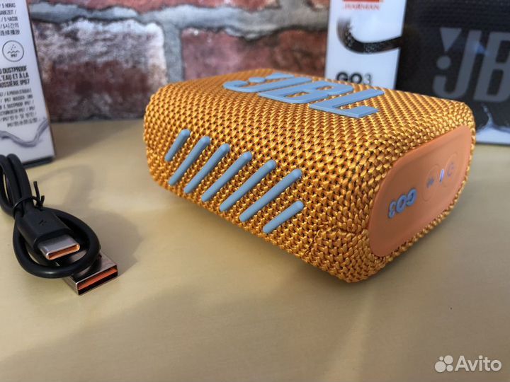 Беспроводная колонка JBL GO 3