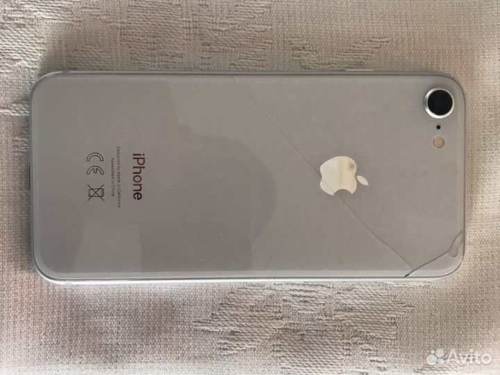 iPhone 8, 64 ГБ