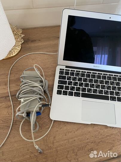 Apple MacBook Air 11 2011