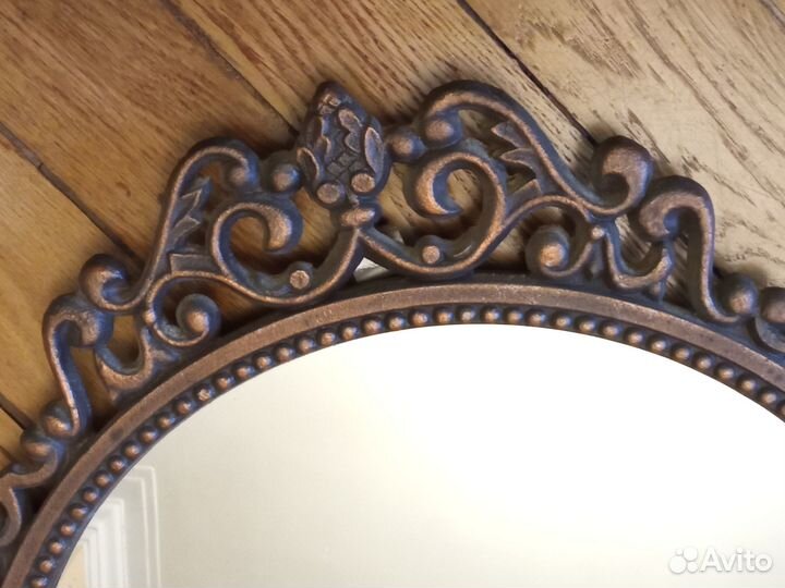 Зеркало настенное СССР в металлической оправе