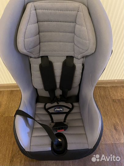 Автомобильное кресло chicco