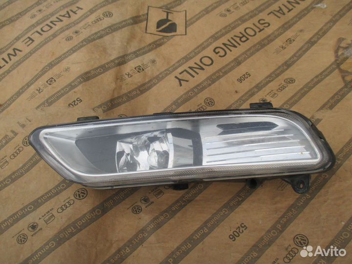 Фара противотуманная Volkswagen Passat B7