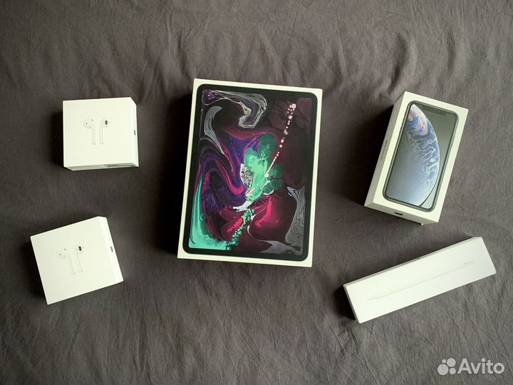 Коробки от техники Apple