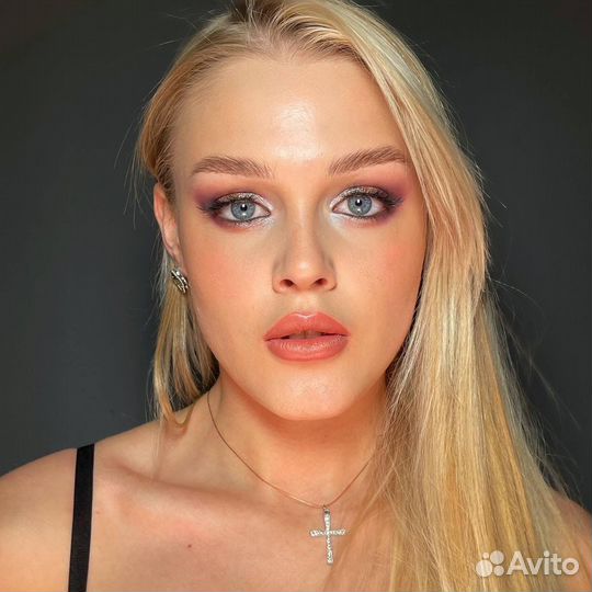 Макияж локоны причёски