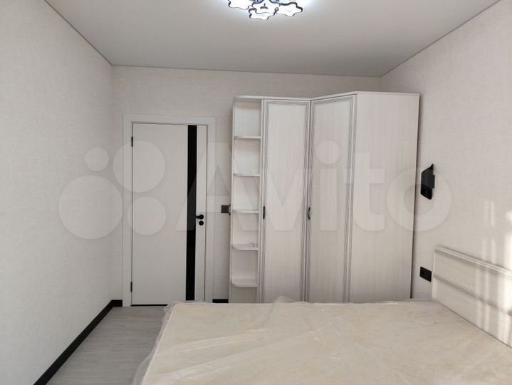 1-к. квартира, 42 м², 8/24 эт.