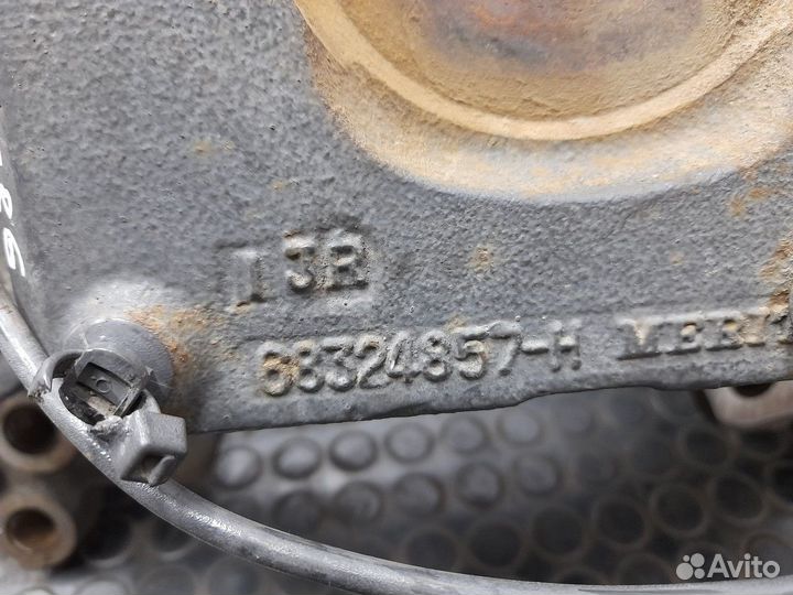 7421487685 Суппорт правый